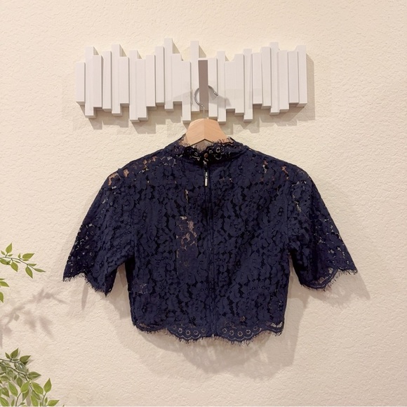 Keepsake the Label Sunshine Short Sleeve All Lace Crop Top Navy Size Small NWT - Picture 7 of 8